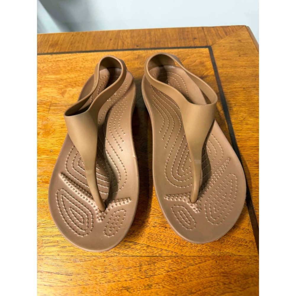 Crocs Womens 6 Tan Bronze Sexy Flip Sandals T-Strap Slingback Comfort 2007